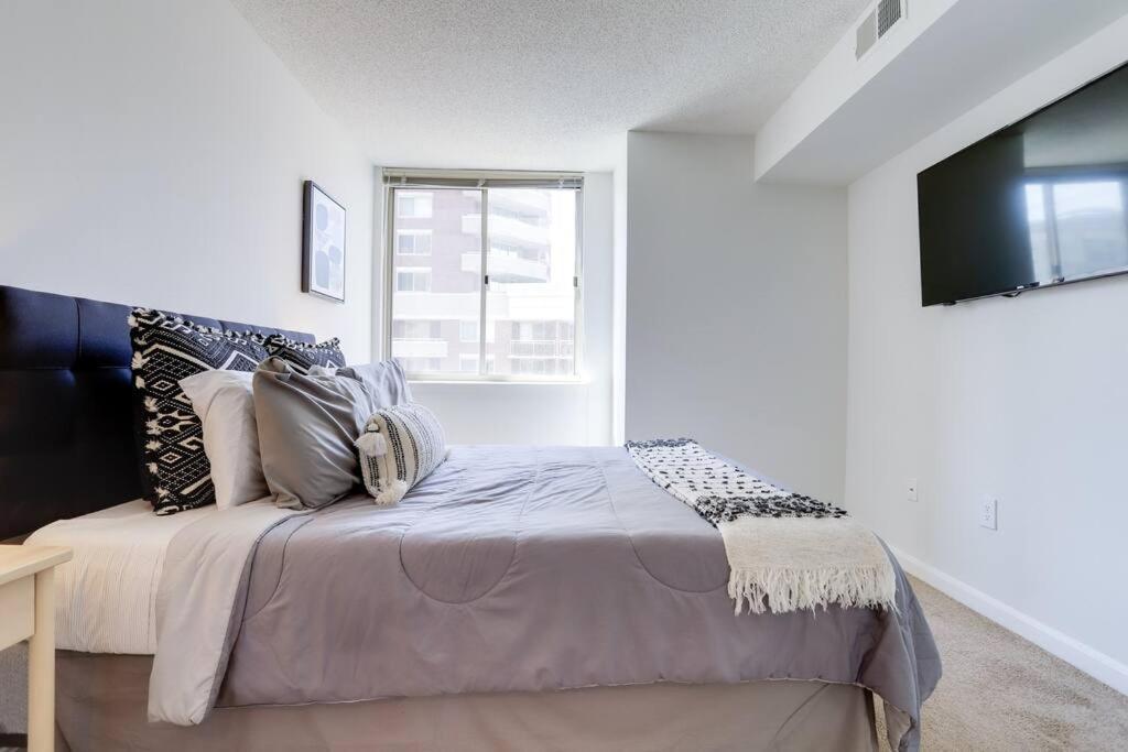 Bright Apartment Walk To Ballston Metro أرلنغتون المظهر الخارجي الصورة