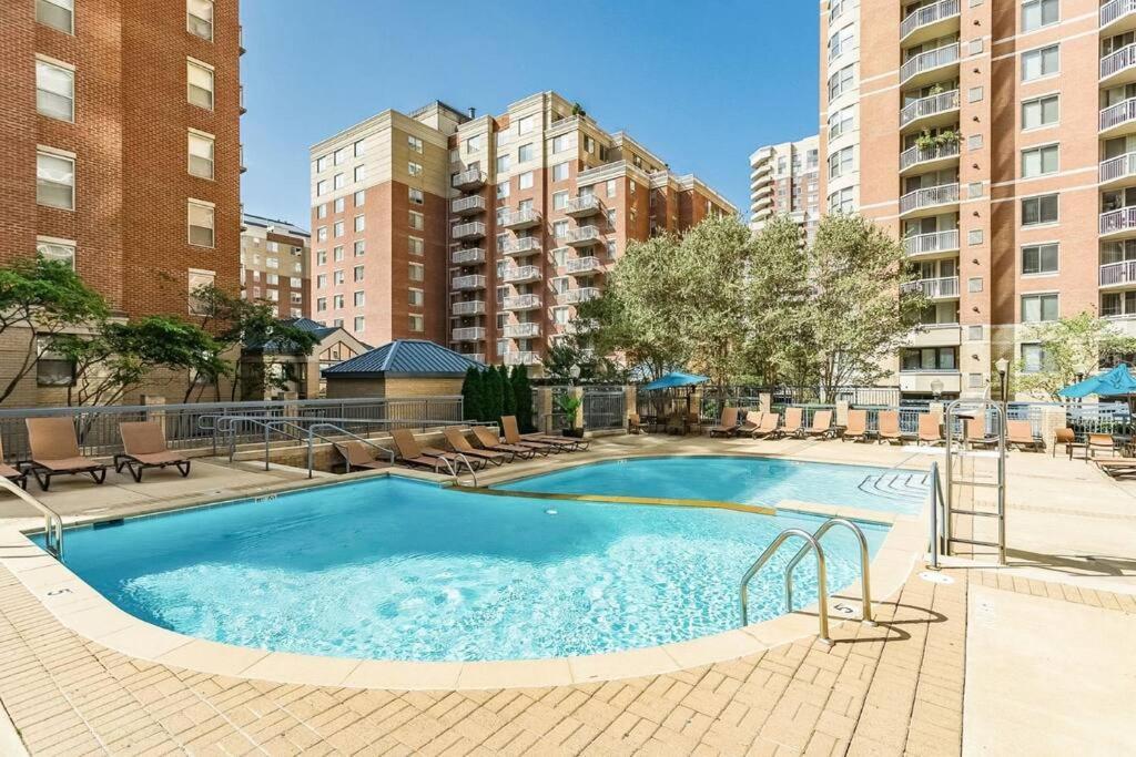 Bright Apartment Walk To Ballston Metro أرلنغتون المظهر الخارجي الصورة