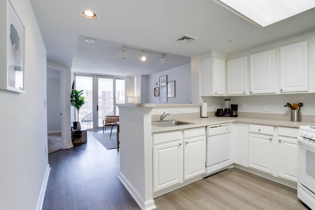 Bright Apartment Walk To Ballston Metro أرلنغتون المظهر الخارجي الصورة